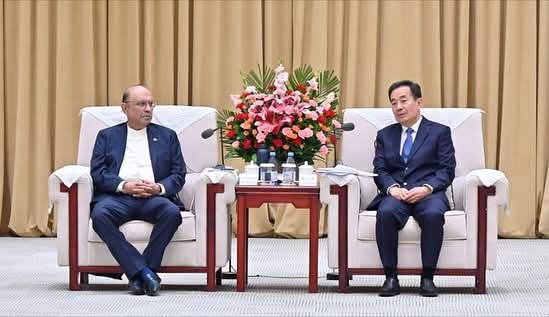 Zardari highlights CPEC’s second phase, seeks deeper Pakistan-Xinjiang ties