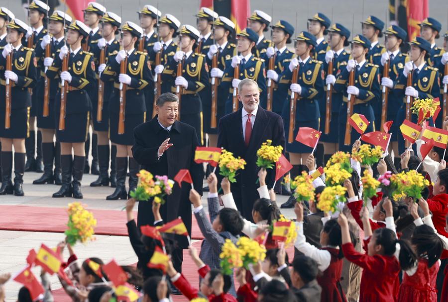 BEIJING, Nov. 12, 2025 (Xinhua) -- Chinese President Xi Jinping holds a welcome ceremony for King Felipe VI of Spain at the square outside the east gate of the Great Hall of the People prior to their meeting in Beijing, capital of China, Nov. 12, 2025. Xi met with King Felipe VI, who is on a state visit to China, at the Great Hall of the People in Beijing on Wednesday. (Xinhua/Ding Haitao)