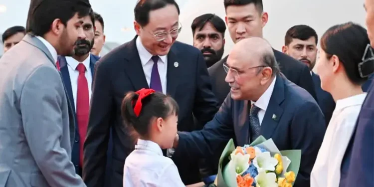 Pakistan, China to Discuss Cooperation in Trade, Investment and CPEC Progress