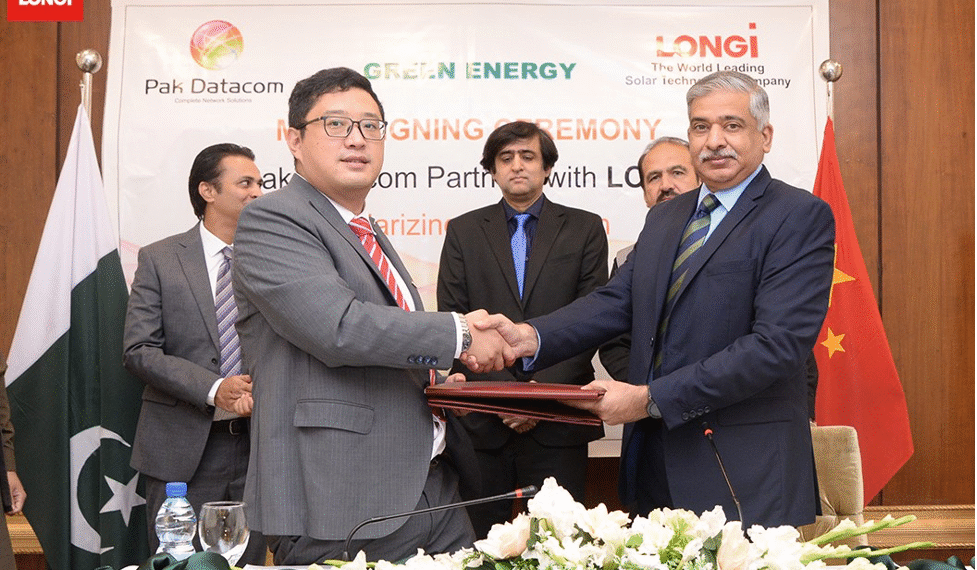LONGi and Pak Datacom have an agreement to make the telecom sector green