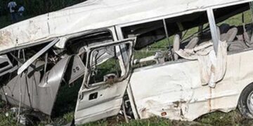 Bus in Pakistan crashes carrying Chinese nationals