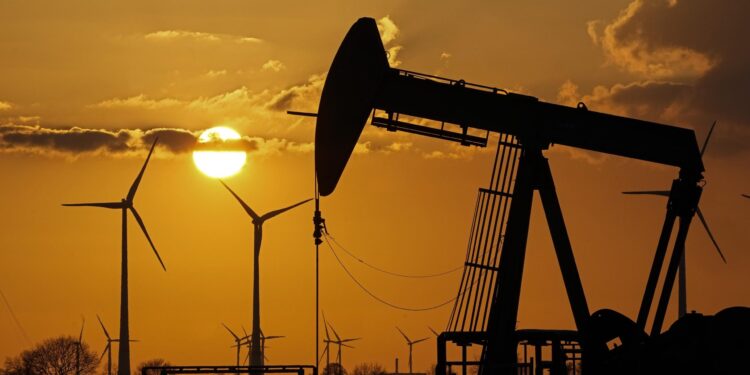 Russia is willing to sell petroleum to Pakistan