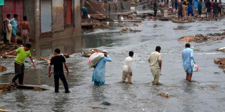 Chinese expert delegation travels to Pakistan to conduct catastrophe assessments and provide advice on flood management and disaster mitigation