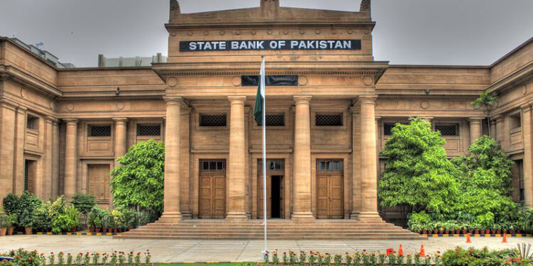 Due to flash floods, Pakistan’s economic growth would slow to 2%, according to SBP