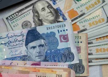 Rupee Posts Marginal Gain Against US Dollar in Early Trading