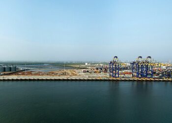 Pakistan, China discuss up to $2.2bn integrated maritime Industrial complex at Port Qasim