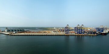 Pakistan, China discuss up to $2.2bn integrated maritime Industrial complex at Port Qasim