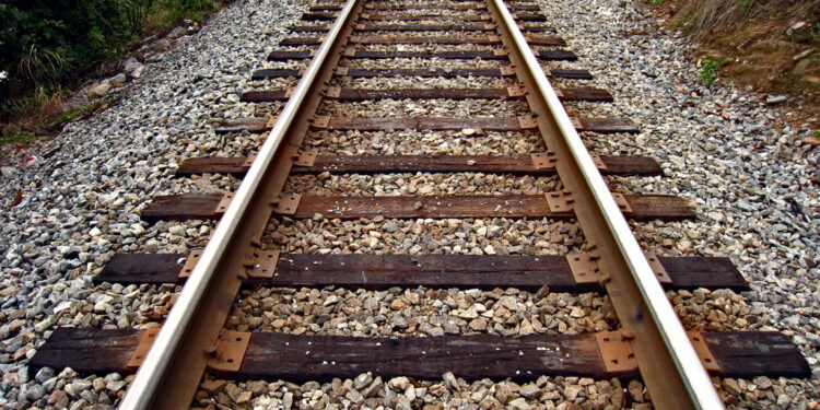 Govt plans to upgrade railway tracks under CPEC