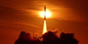 China launches Kuaizhou 11 rocket to deploy experimental cargo ship and satellite