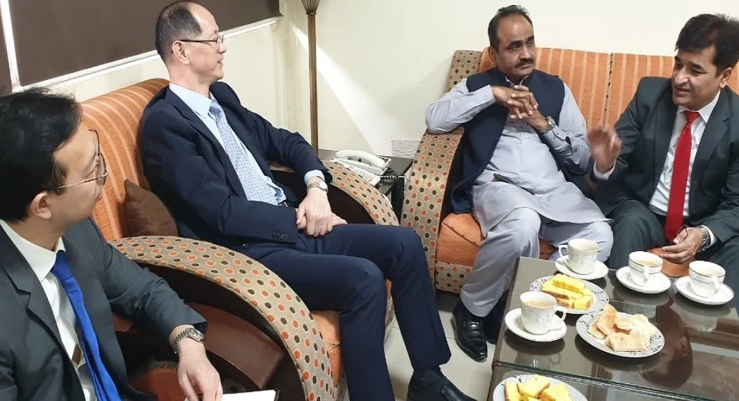 Chinese embassy delegation visits PTV Islamabad Centre, praises PTV’s efforts