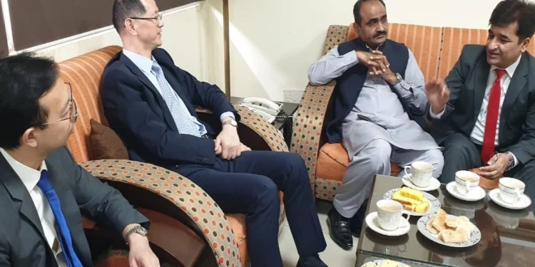 Chinese embassy delegation visits PTV Islamabad Centre, praises PTV’s efforts