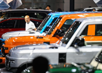 People visit the booth of iCAR during the China Motor Show (Tianjin) 2025 in north China's Tianjin, Sept. 30, 2025. (Xinhua/Zhao Zishuo)