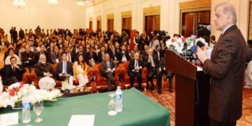 Govt providing all facilities to foreigners, CM tells Chinese delegation