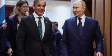 PM Shehbaz, President Putin Vow to Strengthen Pakistan-Russia Ties in Beijing