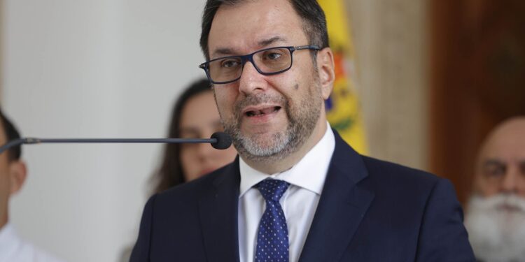 Venezuela Thanks China for Backing Its Sovereignty Over Territory and Natural Resources