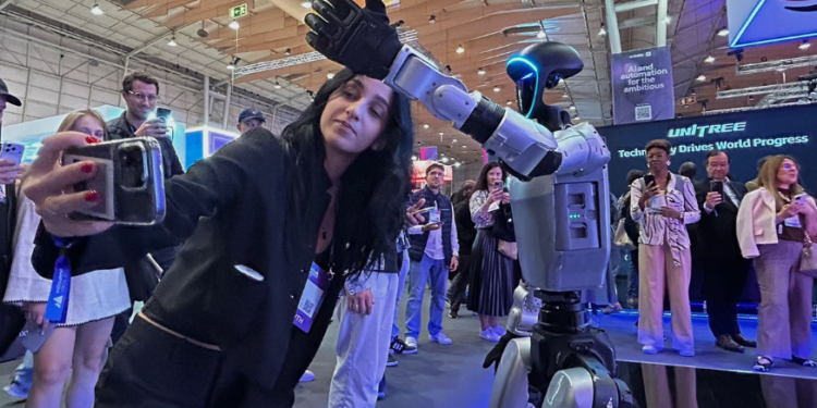 Chinese A-share tech stocks extend rally; report sees China tech earnings set to overtake Magnificent 7 in 2026