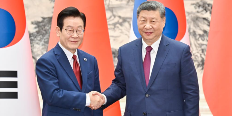 China, ROK pledge deeper cooperation as Xi holds talks with President Lee and business ties expand