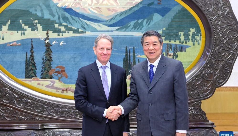 China welcomes foreign enterprises, long-term capital to continue expanding investment in China: vice premier