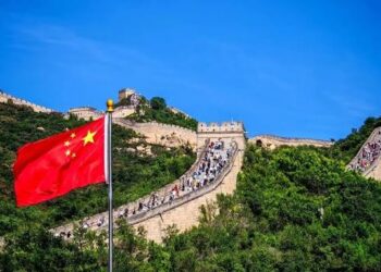 China Extends Visa Discounts and Free Entry for Tourists