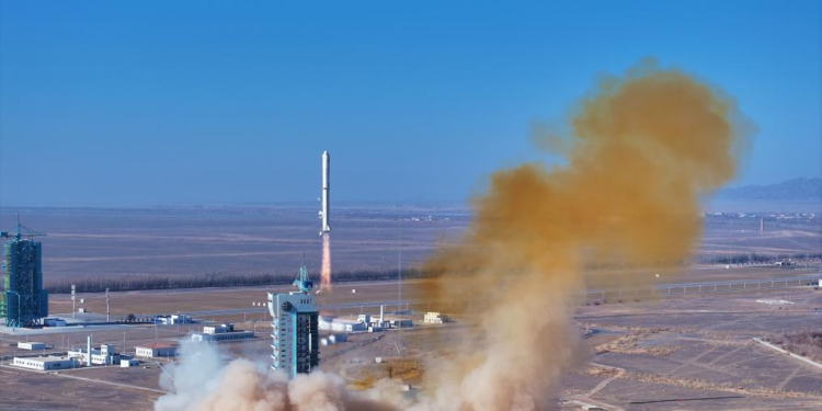 CHINA LAUNCHES SATELLITE FOR ALGERIA