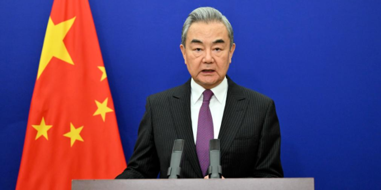 China ready to work with all countries to improve global human rights governance: Chinese FM