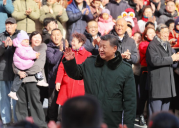Xi Story: Celebrating Spring Festival with the people