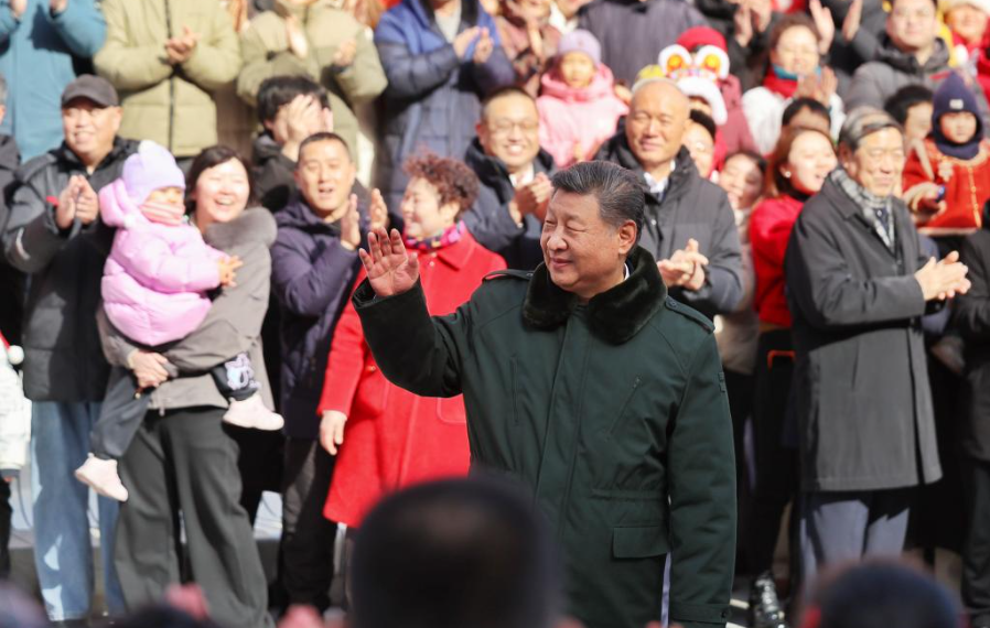 Xi Story: Celebrating Spring Festival with the people