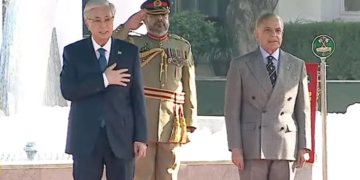 PM Shehbaz welcomes Kazakhstan President Tokayev as Pakistan, Kazakhstan Move to Strengthen Bilateral Ties