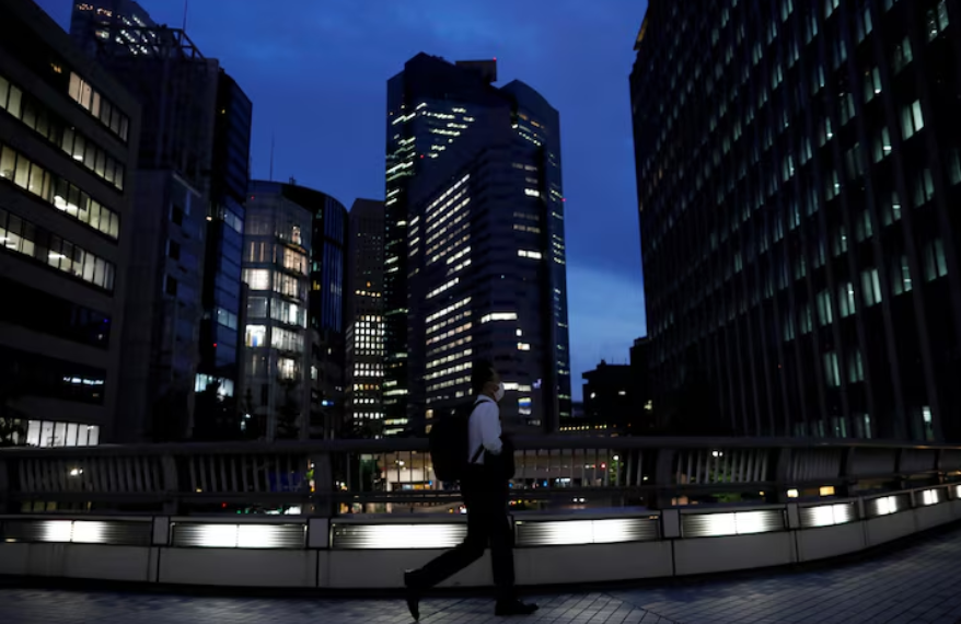 Japan’s real wages in 2025 fall for 4th straight year amid surging prices