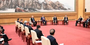 Xi extends Chinese New Year greetings to ring in Year of Horse