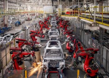 CCCEU urges EU to treat Chinese EV makers fairly in assessing price undertaking proposals