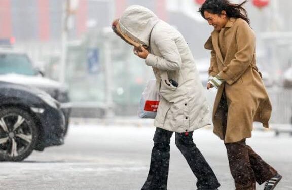 China issues blue alert for cold wave