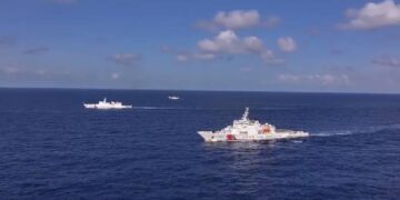 China Coast Guard patrols Huangyan Dao