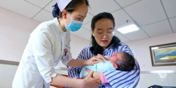 China Implements Nationwide Direct Maternity Allowance Payments