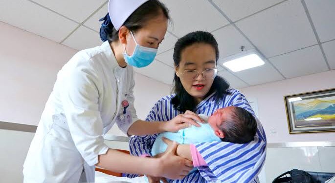 China Implements Nationwide Direct Maternity Allowance Payments