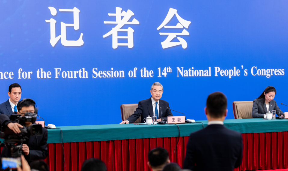 Chinese FM addresses 21 questions, pitches China’s diplomatic vision in era of uncertainty