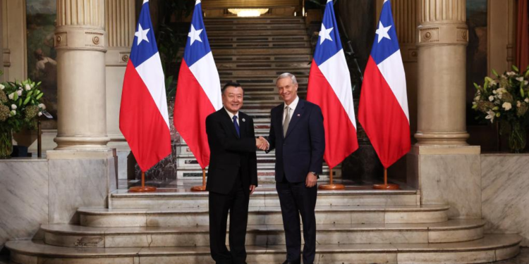 Chinese envoy attends Chilean president’s inauguration