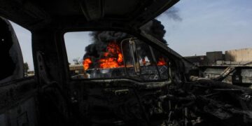 China urges Pakistan, Afghanistan to resolve tensions through talks, not force