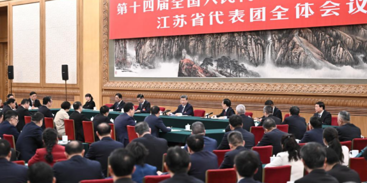 Xi takes part in deliberation at annual national legislative session