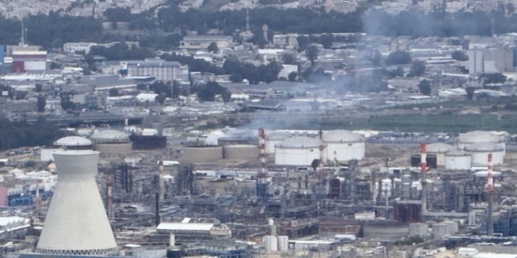 US President renews threat to Iran amid contradicting claims on 15-point list; observers say Iran war enters a critical phase of warfare and diplomatic maneuvering