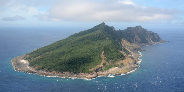 China Coast Guard expels Japanese boat intruding Diaoyu Dao