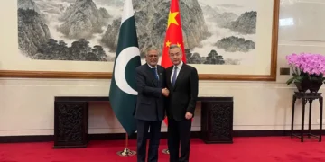 China’s FM Wang Yi appreciates Pakistan’s active diplomatic efforts in promoting Middle East peace: FO