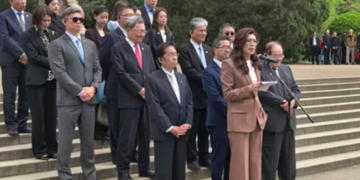 KMT Chairwoman Visits Nanjing to Honor Sun Yat-sen Mausoleum