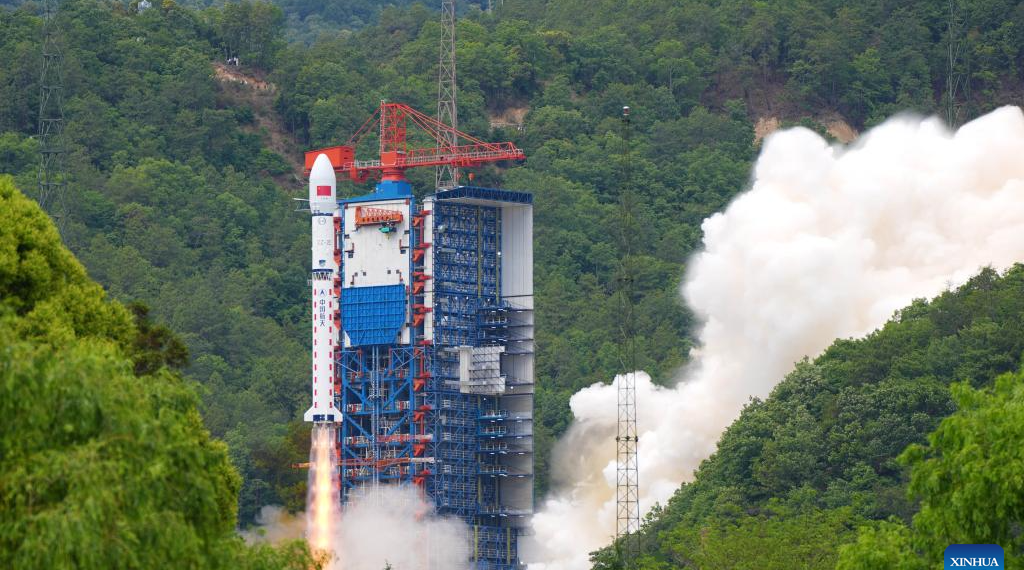 China launches new test satellites for internet technology