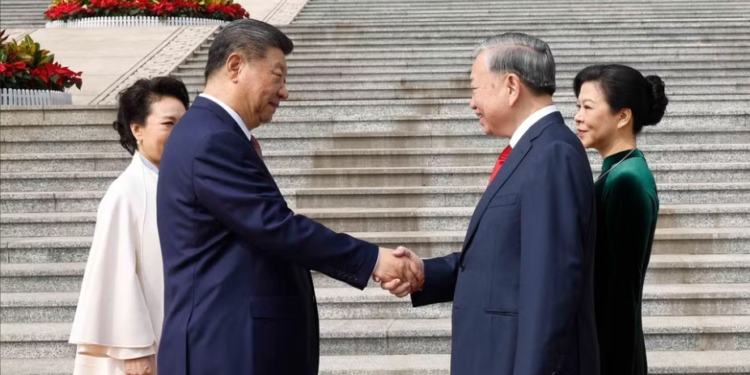 Xi hosts welcome ceremony for Vietnam’s top leader