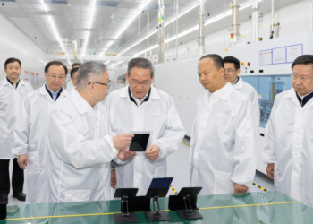 Chinese premier stresses building new-type power grid, optimizing energy structure