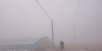 China issues yellow alert for heavy fog