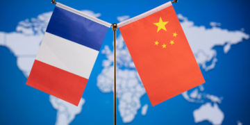 China, France shoulder important responsibilities for upholding int’l peace, stability, development: top diplomat