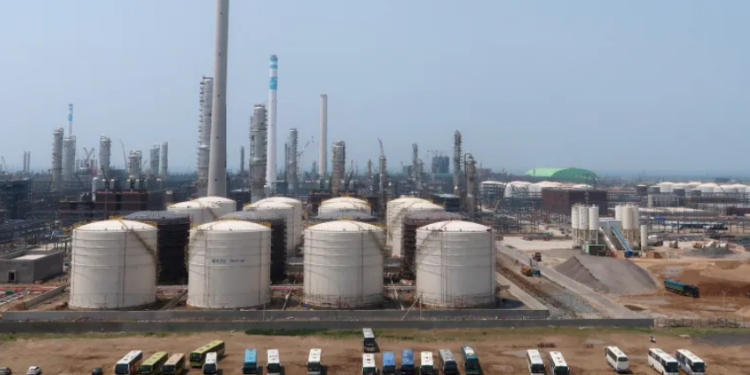 China Blocks US Sanctions on ‘Teapot’ Refineries, Cites International Law