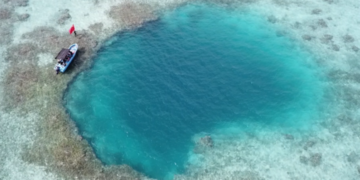 China Verifies First-Ever Coral Reef Blue Hole at Huangyan Dao